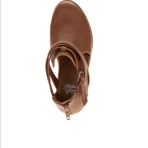 Time and Tru Girls Simple Thong Sandal - Picture 6 of 7